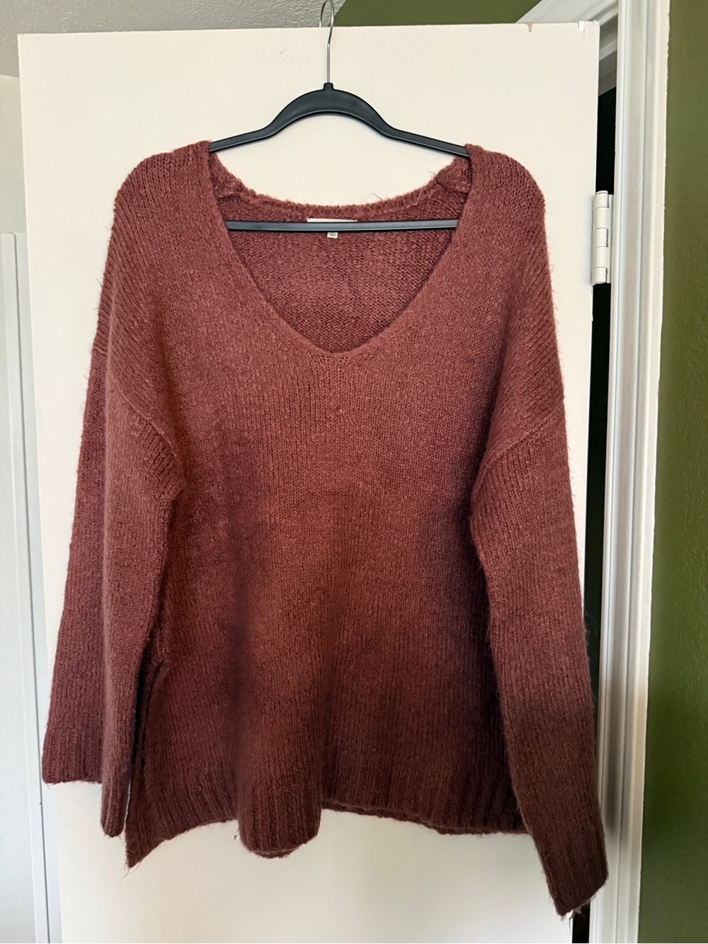 Z Supply Relaxed V-Neck Sweater in Dusty Rose